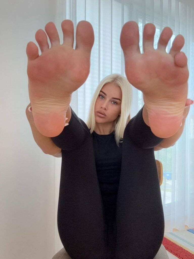 Pies Bronceados Fetiche 20251030